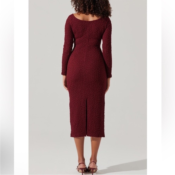 ASTR The Label Textured Knot Dress - Picture 3 of 3